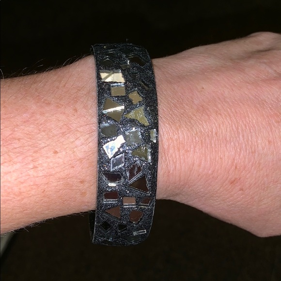 Trendy Mirrored Bangle Bracelet - Picture 6 of 8